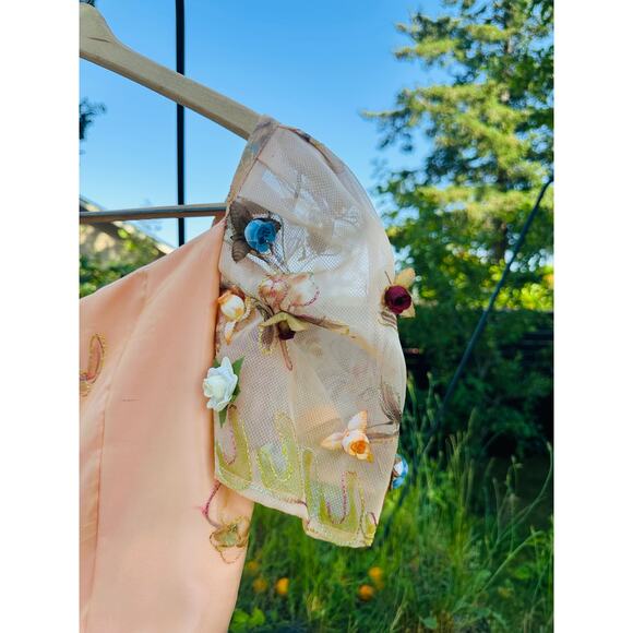 Vintage Handmade Ball Gown Handpainted 3 D Roses Fits size M 8 Full Train Peach - Picture 4 of 16